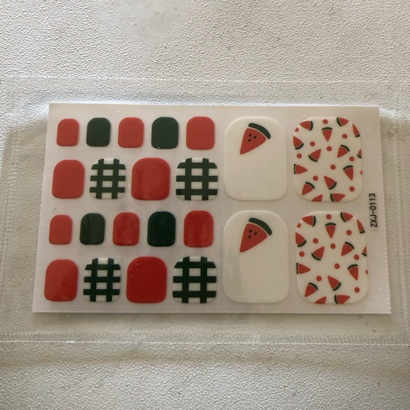🦶🏽2/$8 Adorable watermelon designed toe nail wraps - Picture 2 of 6